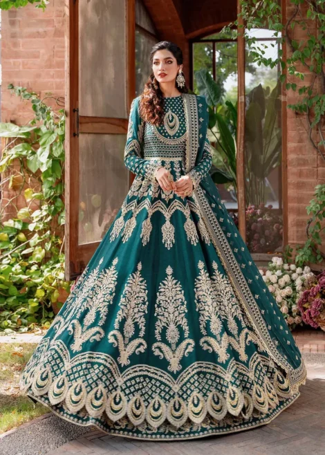 Bride/groom wear