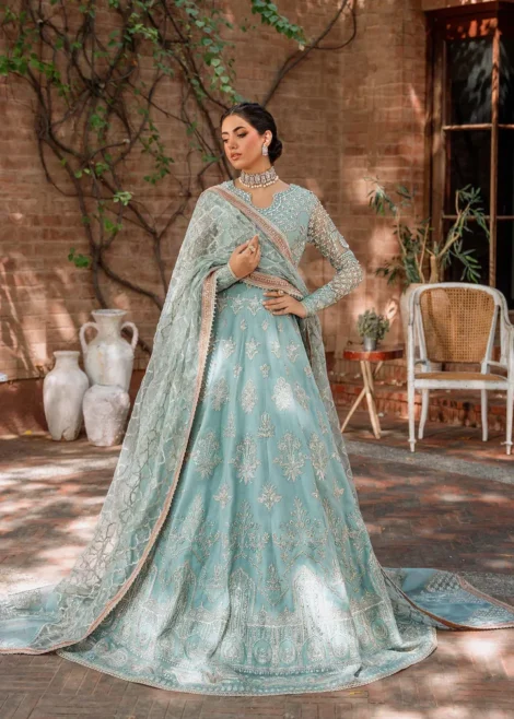 Bride/groom wear